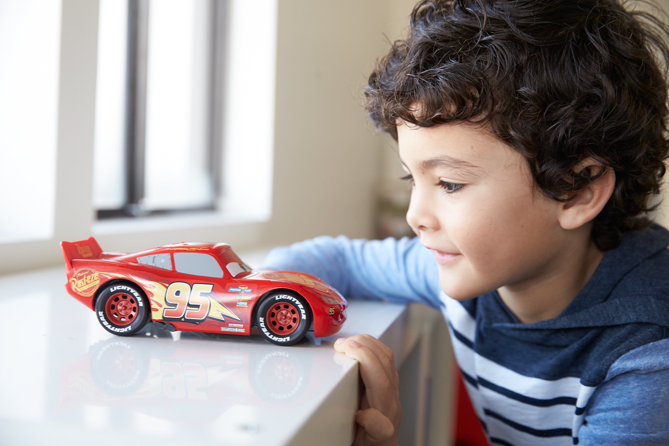 Amazon.com: Disney Pixar Cars 3 Lightning McQueen Vehicle : Toys